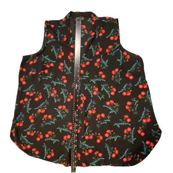 Vince Camuto 2X Sleeveless Floral Blouse Rich Black Red Poppies V-Neck Pleat EUC - Picture 4 of 5